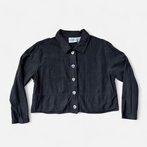 Vintage black linen cropped button up shirt with collar and fun buttons